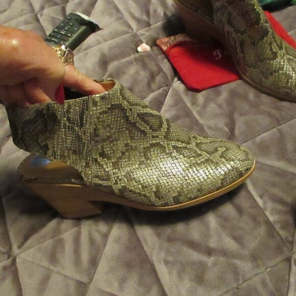 new gental soles by Kenneth cole snake skin heels sz 7.5 M - Picture 1 of 8